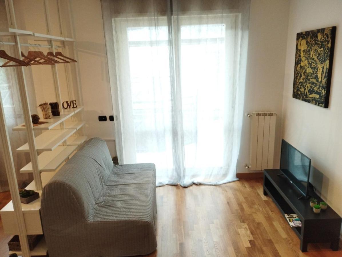 Liguria 51 - Affittica Lägenhet Milano Exteriör bild